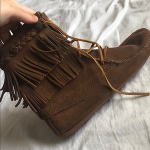 Minnetonka Women's Ankle Hi Tramper Boot